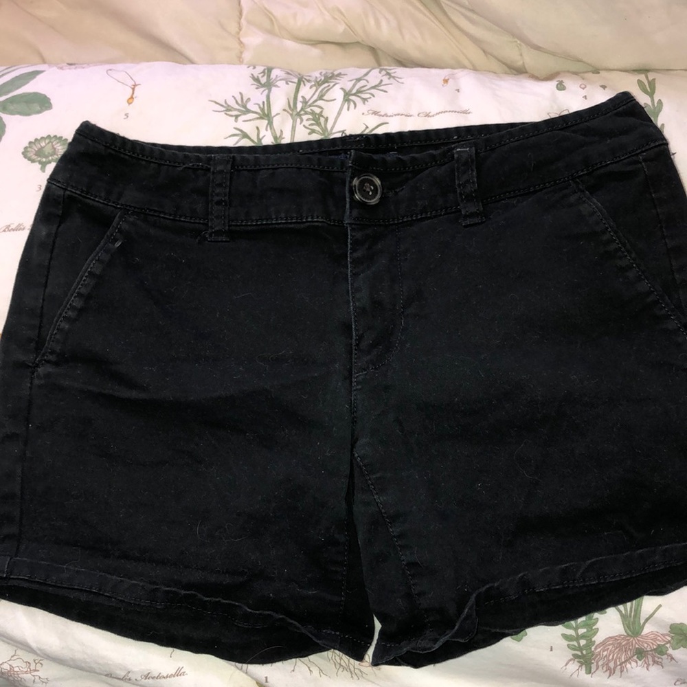 American Eagle black shorts
